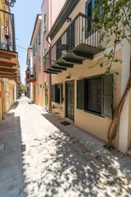 La Luna Luxury Stay - Image 2