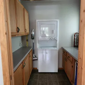 Back Cabin - Image 5