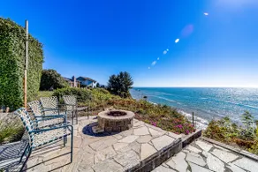 Gorgeous oceanfront estate with amazing views & ho - Image 2