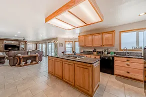 Gorgeous oceanfront estate with amazing views & ho - Image 5