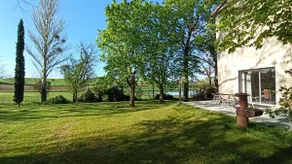 Air-conditioned family home, countryside, lake view - Image 3