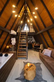 Romantic Chalet with Hot Tub and Pool | São Martinho. - Image 3