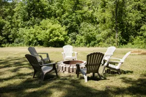 Family Retreat w/ Outdoor Movie Theater, Firepit - Image 4