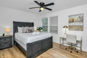 Stay West Side 2BR Near DT - Image 2