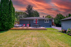 Niagara 3BR: Huge Deck, King Suite, EV & 5-Car - Image 5