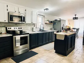 Just Add Water, perfect home base for lake days - Image 3