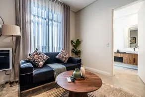 Menlyn|XL Studio| KingBed|Pool|Rooftop Restaurant - Image 2