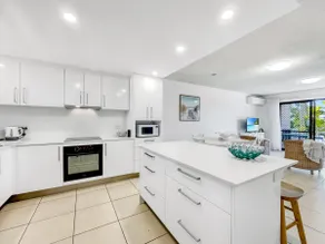 Stylish 3BR Apartment Opposite Chambers Island - Image 3