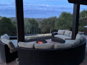 Peaceful house in nature - Image 2