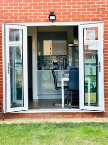 Bright, Cosy Retreat by Suffolk Coast & Woodbridge - Image 2