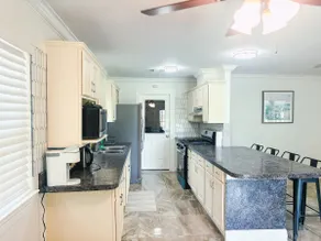 Spacious Seabrook Stay - 6 min to Kemah Boardwalk - Image 4