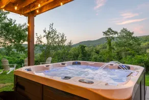 Mountain View Getaway. Private Hot tub. Near Luray - Image 3