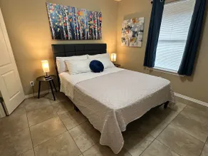 Cozy 2 Bedroom Apartment - Image 3