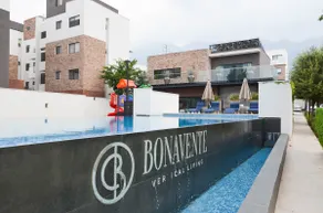 1 King, 3 Twin bed, Pool & 2 parking | 3BR2br 6ppl - Image 5