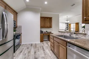 Newer Construction 3 bedroom : Near ATT Stadium! - Image 5
