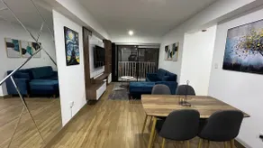 Exclusive and central apartment with parking - Image 4