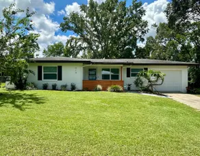 Inverness Gem! Sunroom. Grill. Garage. Renovated. - Image 5