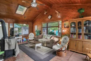Peaceful Hilltop Getaway - Image 2
