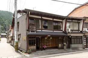 4BR Kominka | 2 Parking | 1hr to Takayama - Image 3
