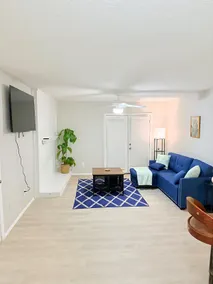 5 min to Downtown & Med - Cozy 1 BR w/ Pool Access - Image 2