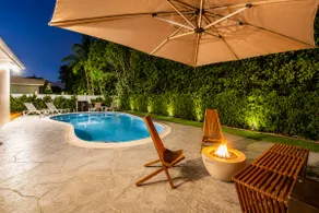 Villa Breeze •Heated Pool - Image 3
