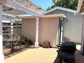 Secluded private back Unit - Image 3