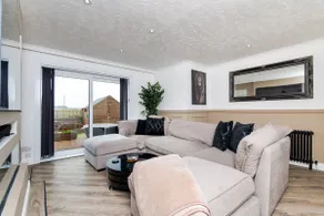 2 Bedroom House-Free Parking - Image 2