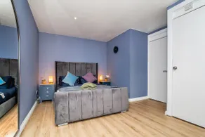 2 Bedroom House-Free Parking - Image 5
