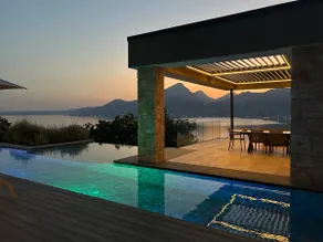 Private Lake Garda Retreat · Infinity Pool & Sauna - Image 2