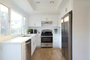 Quaint 2BR near Mall & Beaches - Image 3