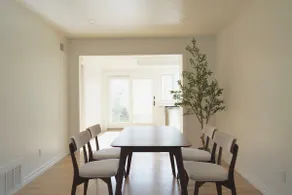 Quaint 2BR near Mall & Beaches - Image 4