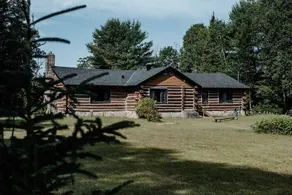 Morissette Base Camp - Lakeside Family Retreat - Image 2