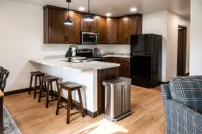 Luxury Suites #4 - Image 5