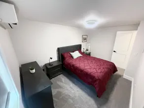 Lakefield Lounge House - Image 2