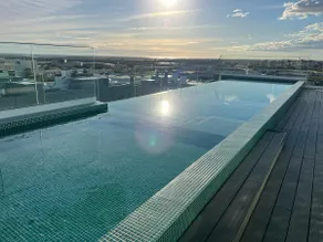 Luxury penthouse in Faro with jacuzzi + rooftop with sea view - Image 3