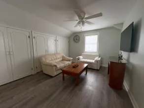 Sunnyside Cottage Near Downtown - Image 3