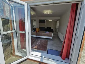 Fantastic 4 Apartments - Image 2