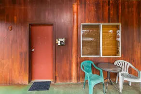 Jarrah Forest Queen Chalet 6 | Manjimup WA - Image 4
