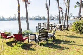 Lakefront Apartment ~Charlottes Lake Escape ~ - Image 5
