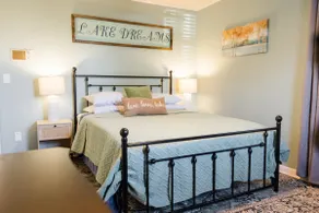 Lakefront Apartment ~Charlottes Lake Escape ~ - Image 4