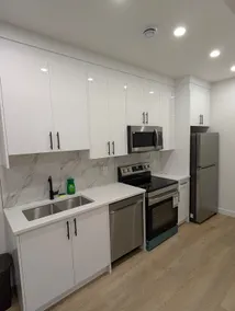 Home in Northwest Calgary - Image 4