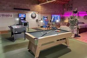 Domaine Lucienne – with pickleball court - Image 5