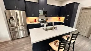 Astonishing Cozy Pet Friendly-City Center w/Yard - Image 5