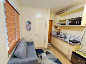 Stay w/ FREE Parking & Internet - Apartment Unit - Image 2