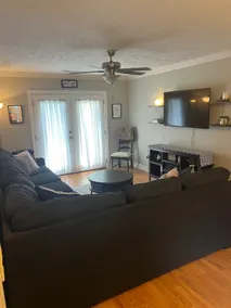 The Lewis house - Image 2
