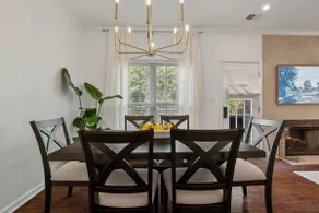 Beautiful 3 Bedroom On The River! - Image 5