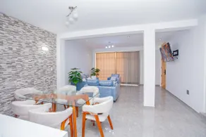 Spacious and modern apartment in Urb Latina - Image 3