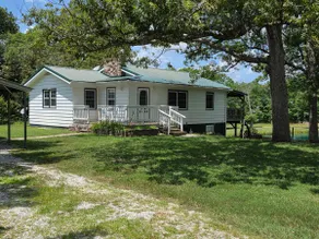 Cozy Oaks Cabin - Image 2