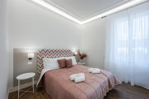 Luxury by the Sea - Central Design Apartment with AC - Image 3