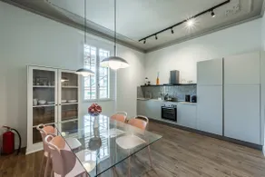 Luxury by the Sea - Central Design Apartment with AC - Image 2